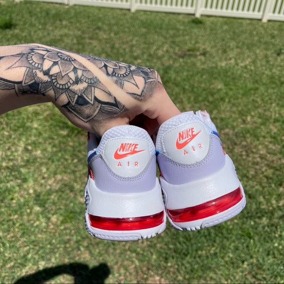 NEW NIKE AIR MAX WHITE RED - Picture 3 of 3